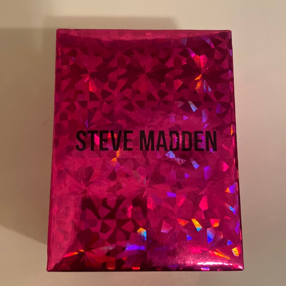 this is a steve madden watch